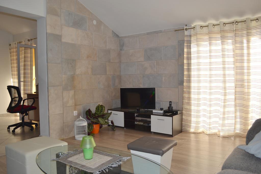 Apartament Lili *